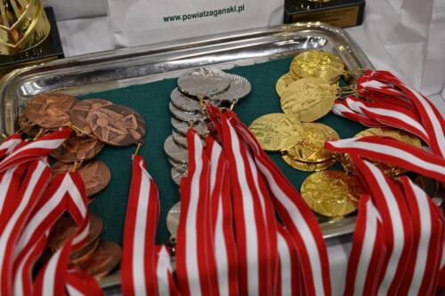 KOSZYKARSKIE ZMAGANIA NA ŻAGAŃSKIEJ ARENIE