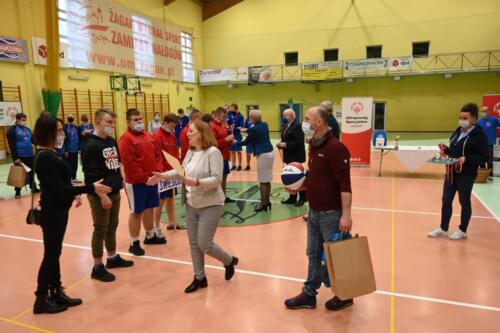 KOSZYKARSKIE ZMAGANIA NA ŻAGAŃSKIEJ ARENIE