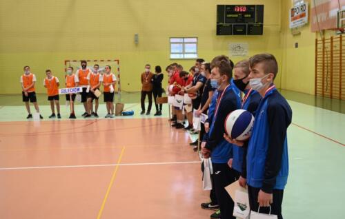 KOSZYKARSKIE ZMAGANIA NA ŻAGAŃSKIEJ ARENIE