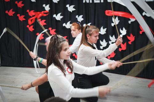 Apel z okazji Narodowego Święta Niepodległości w wykonaniu uczniów Specjalnego Ośrodka Szkolno-Wychowawczego im. J. Korczaka w Żaganiu.