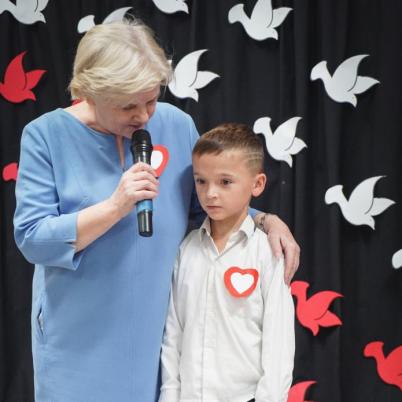 Apel z okazji Narodowego Święta Niepodległości w wykonaniu uczniów Specjalnego Ośrodka Szkolno-Wychowawczego im. J. Korczaka w Żaganiu.