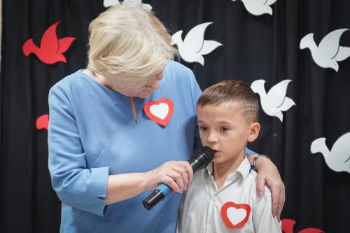 Apel z okazji Narodowego Święta Niepodległości w wykonaniu uczniów Specjalnego Ośrodka Szkolno-Wychowawczego im. J. Korczaka w Żaganiu.